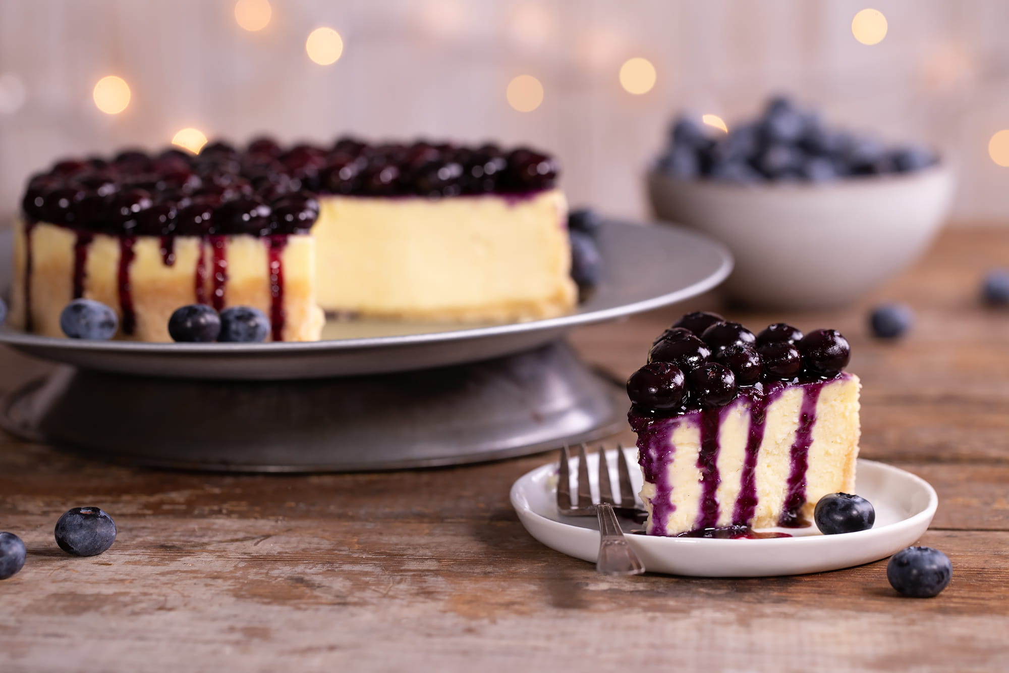Vanilla Mascarpone Blueberry Cheesecake