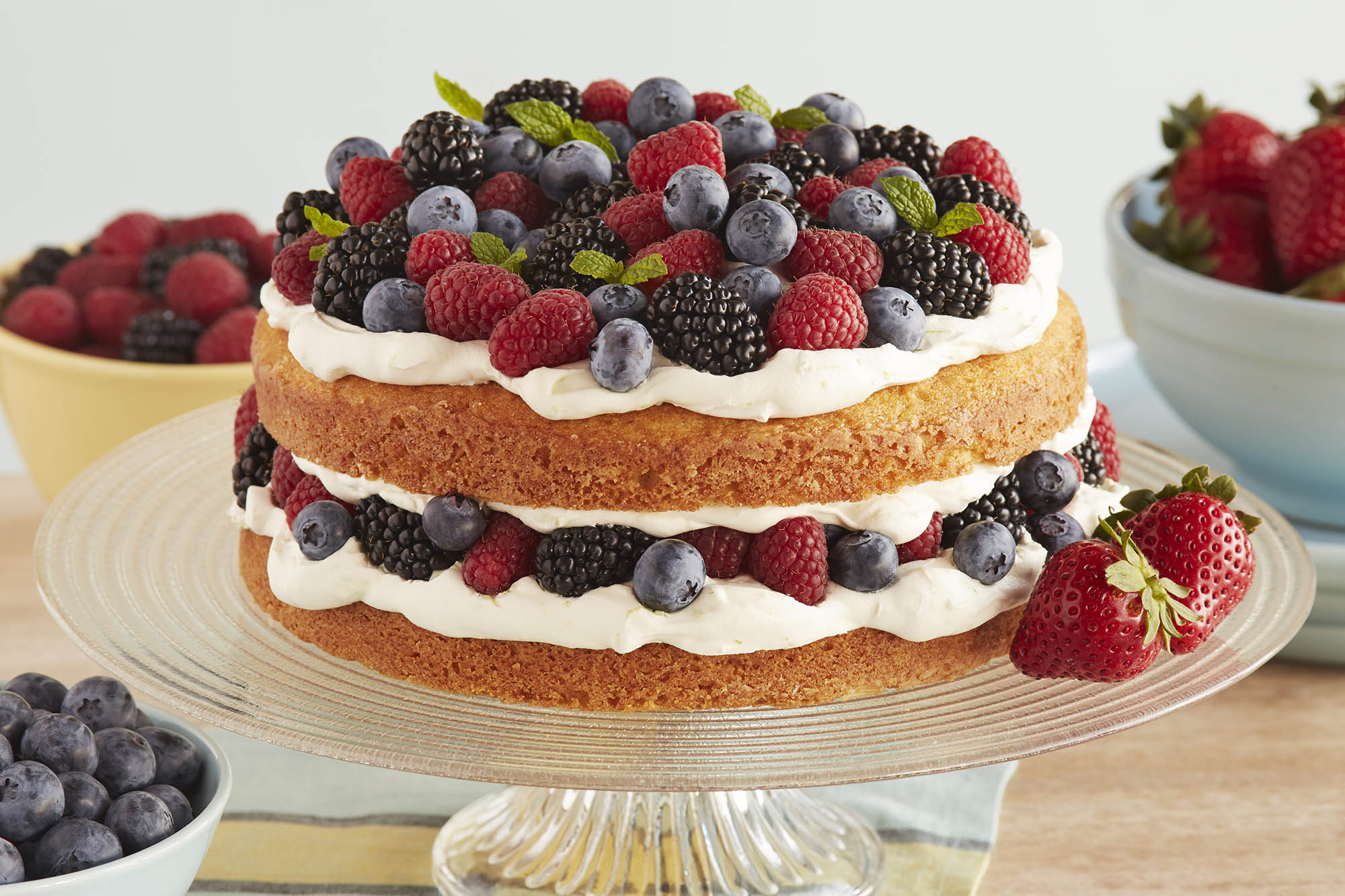 TOMBE LA NEIGE! - Page 16 Berry-shortcake-with-lime-whipped-cream.ashx?ixlib=imgixjs-3.1