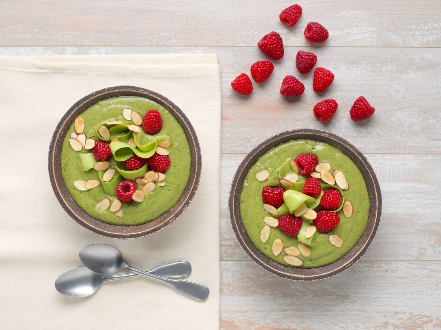 Green Raspberry Spinach Smoothie Bowl Recipe
