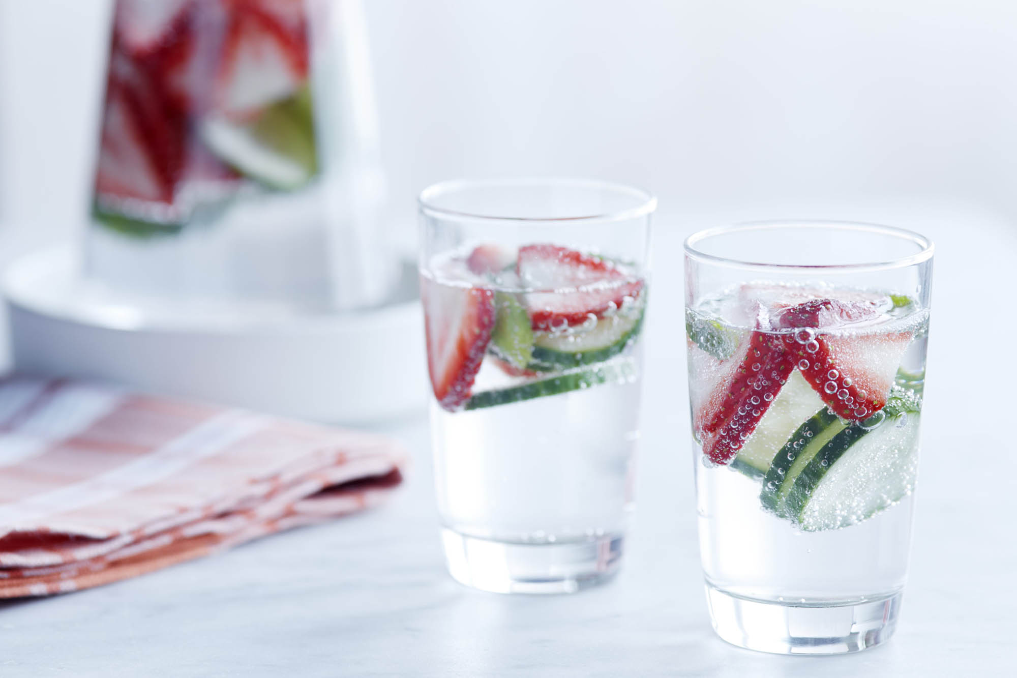 Resultado de imagen para strawberry and cucumber water