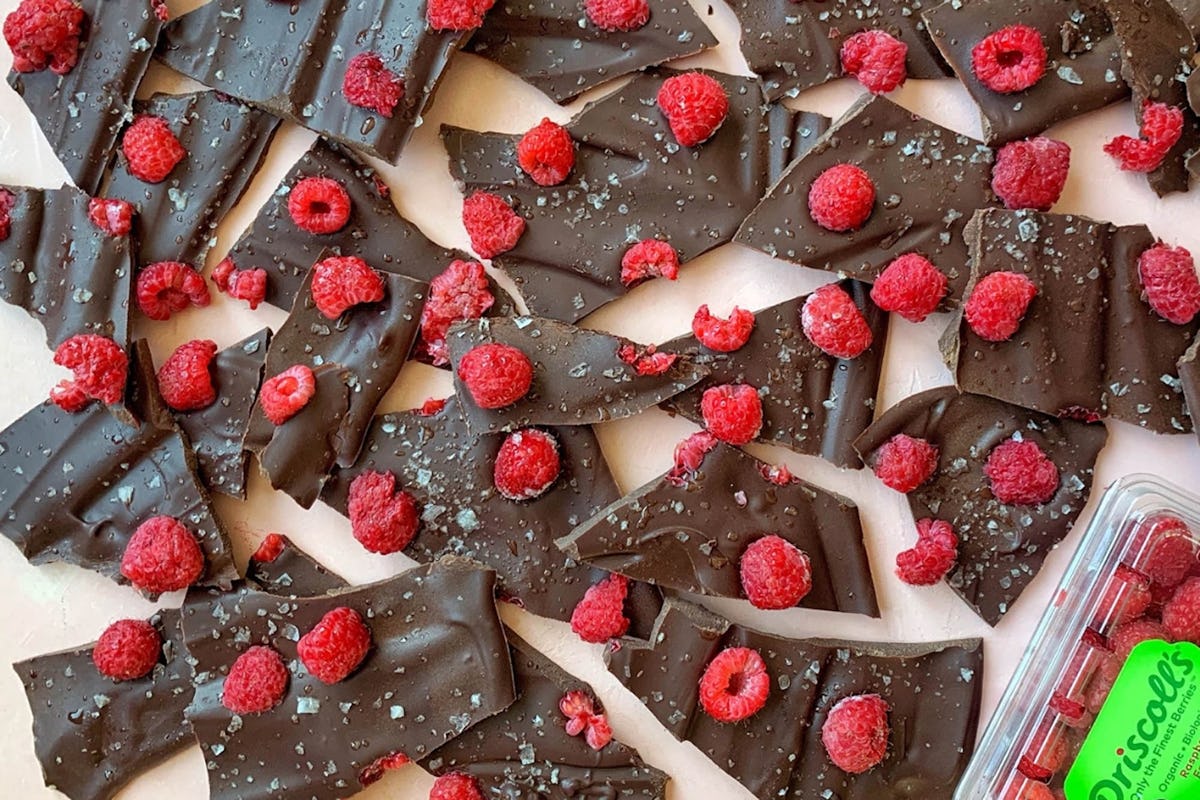 Learn how to make dark chocolate bark thins with simple ingredients